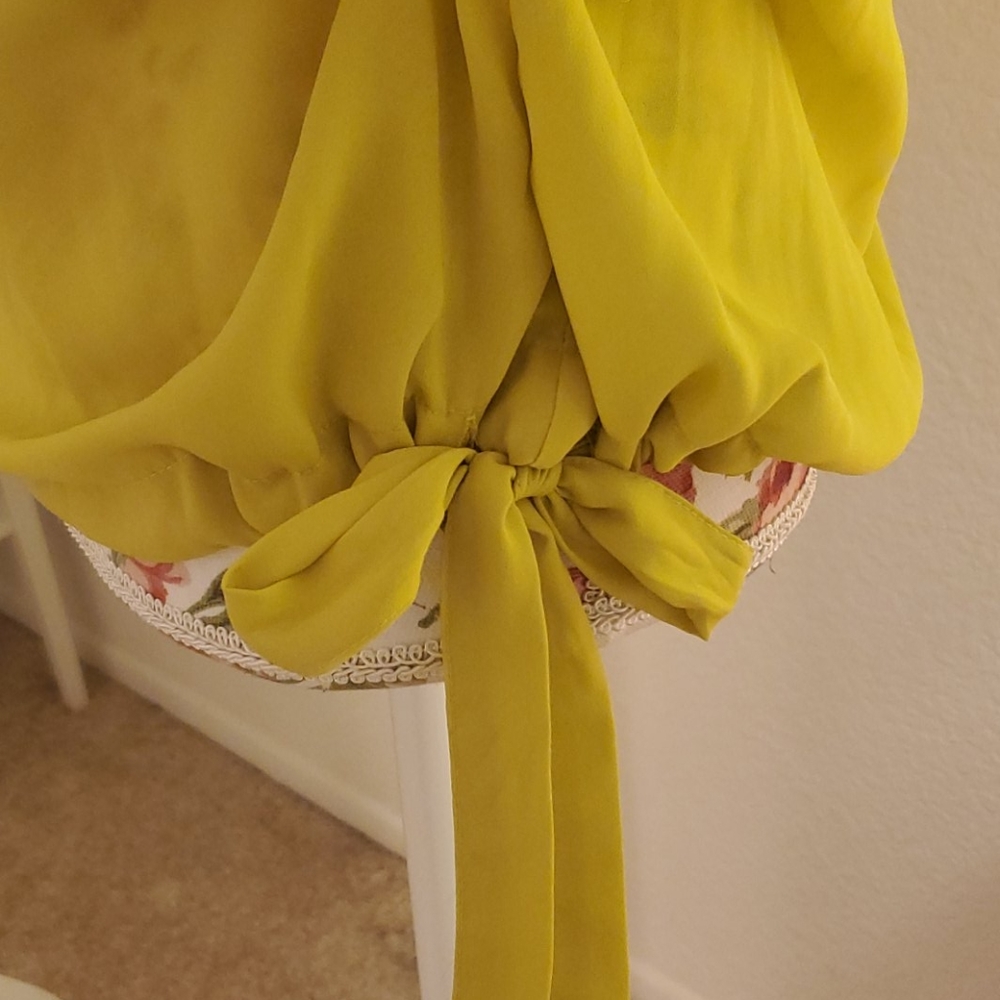 Top - Picture 3 of 4